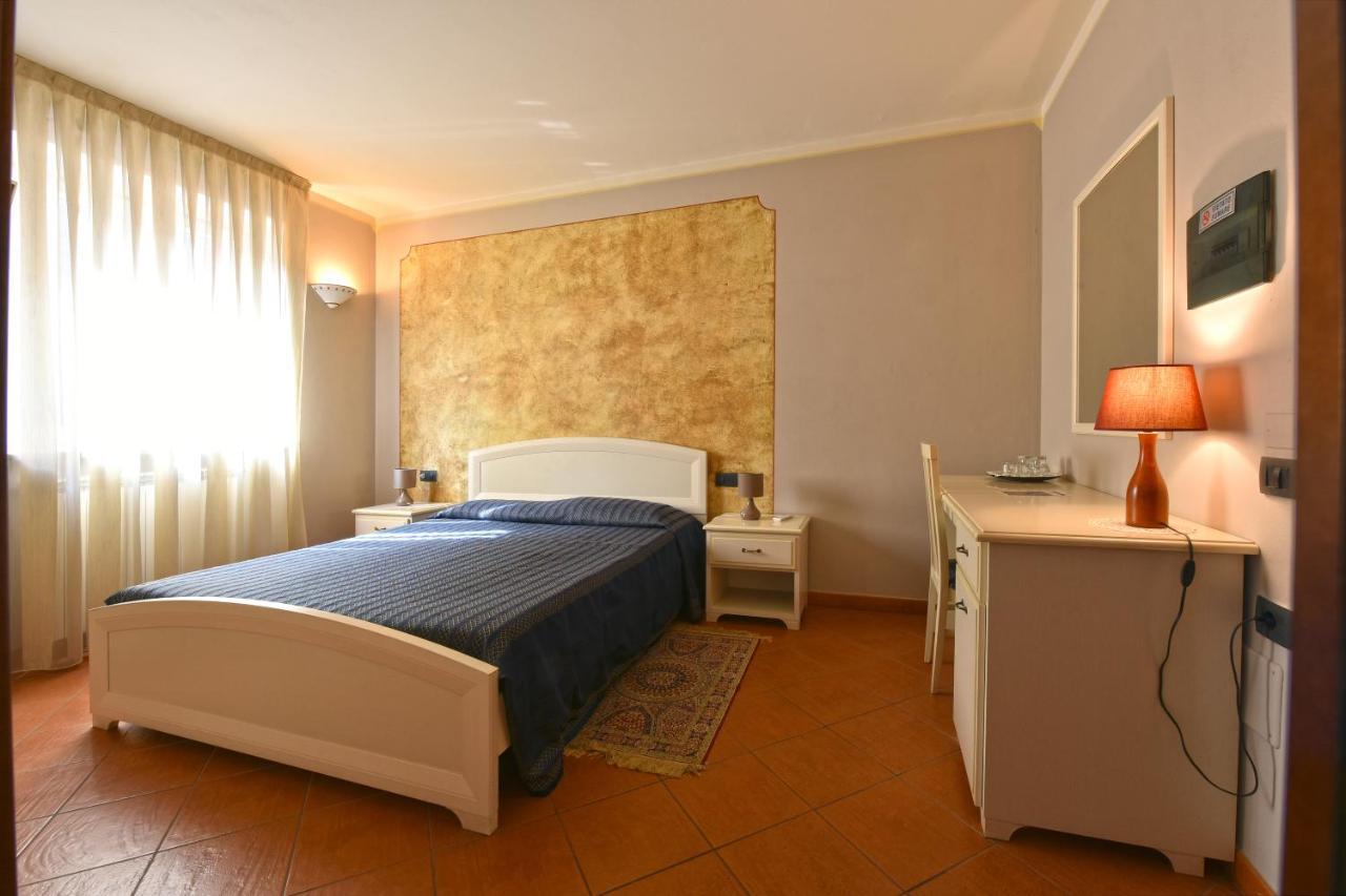 Hotel Ristorante Borgovecchio Montegrosso dʼAsti Exteriér fotografie
