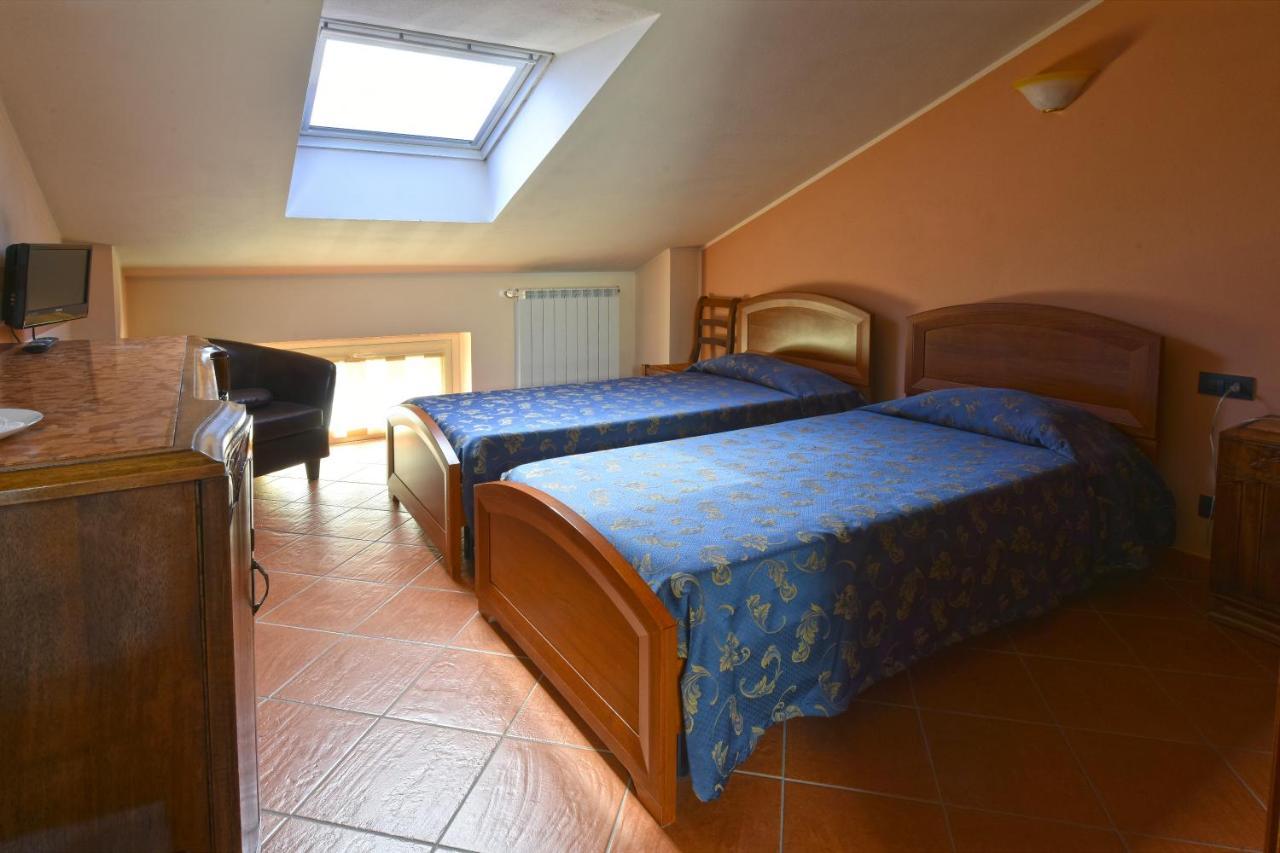 Hotel Ristorante Borgovecchio Montegrosso dʼAsti Exteriér fotografie