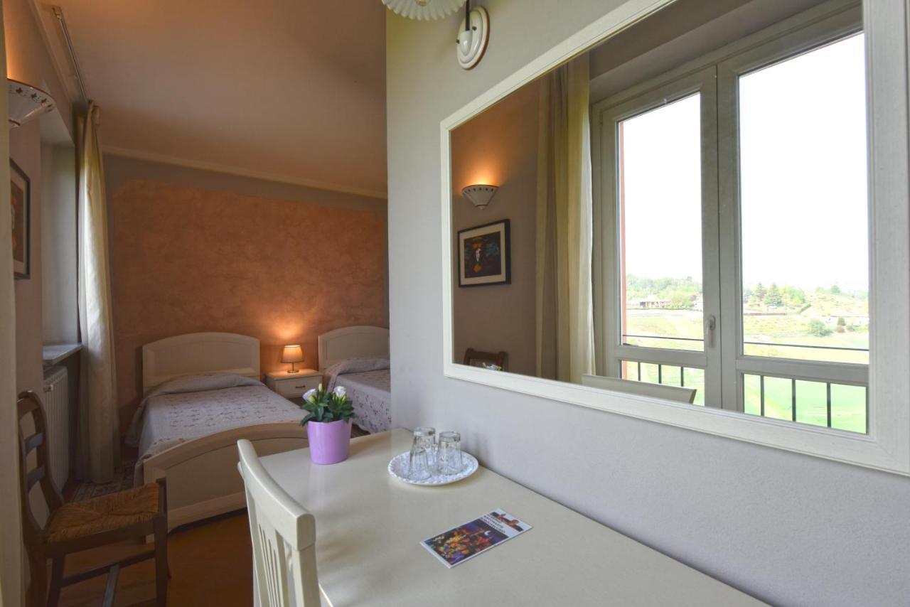 Hotel Ristorante Borgovecchio Montegrosso dʼAsti Exteriér fotografie